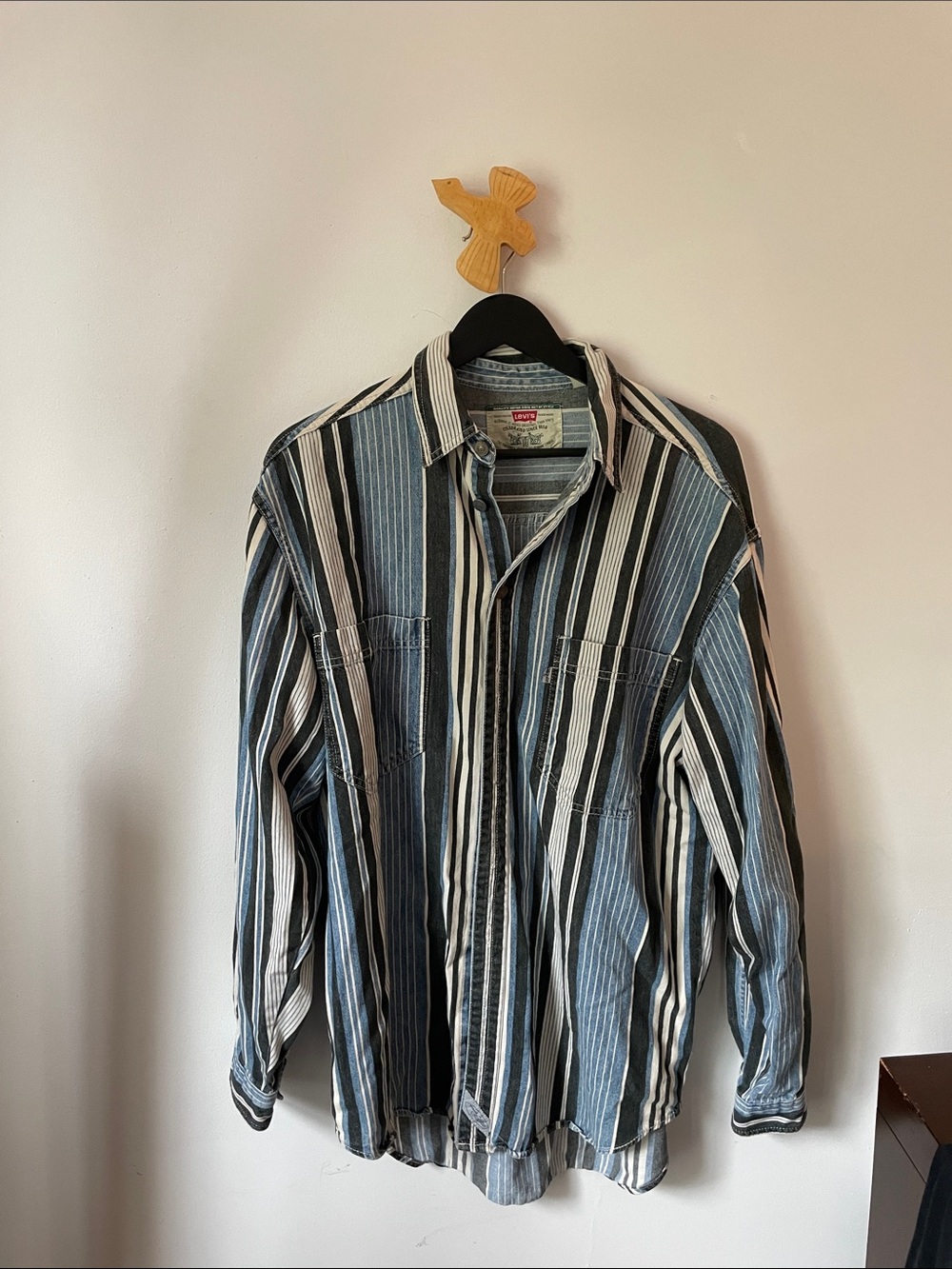 Levi's Blue and White Vertical Stripe Button-Down Shirt - Picture 1 of 3